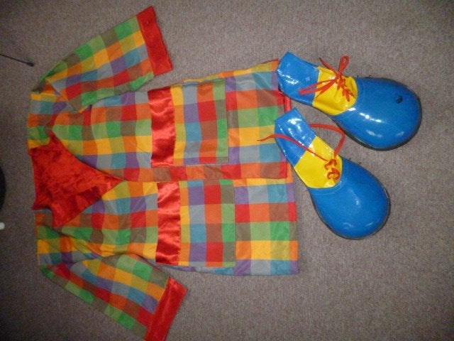 kleding voor kindertheater of jeugd circus, Ophalen, Zo goed als nieuw, Non-fictie