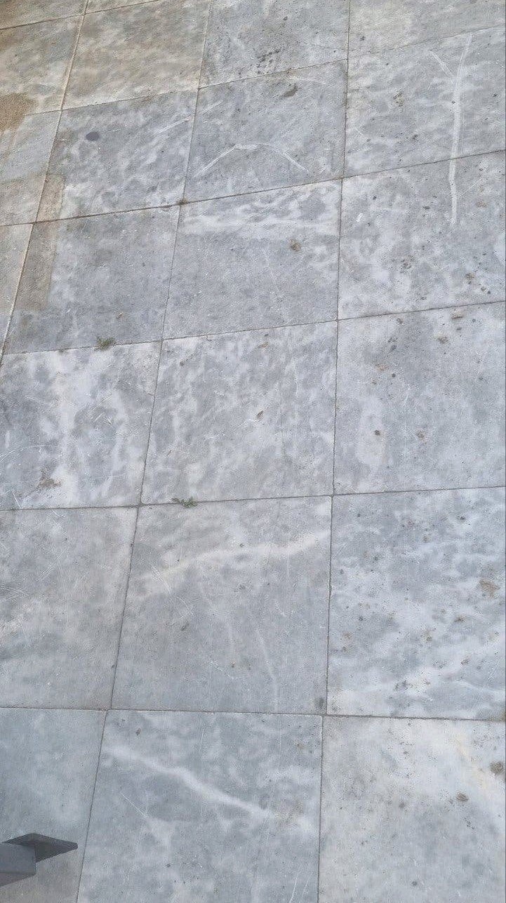 Ruim 27m2 turks marmer geaderd natuursteen 40x40cm 3cm dik, Tuin en Terras, Tegels en Klinkers, Ophalen, Natuursteen, Terrastegels
