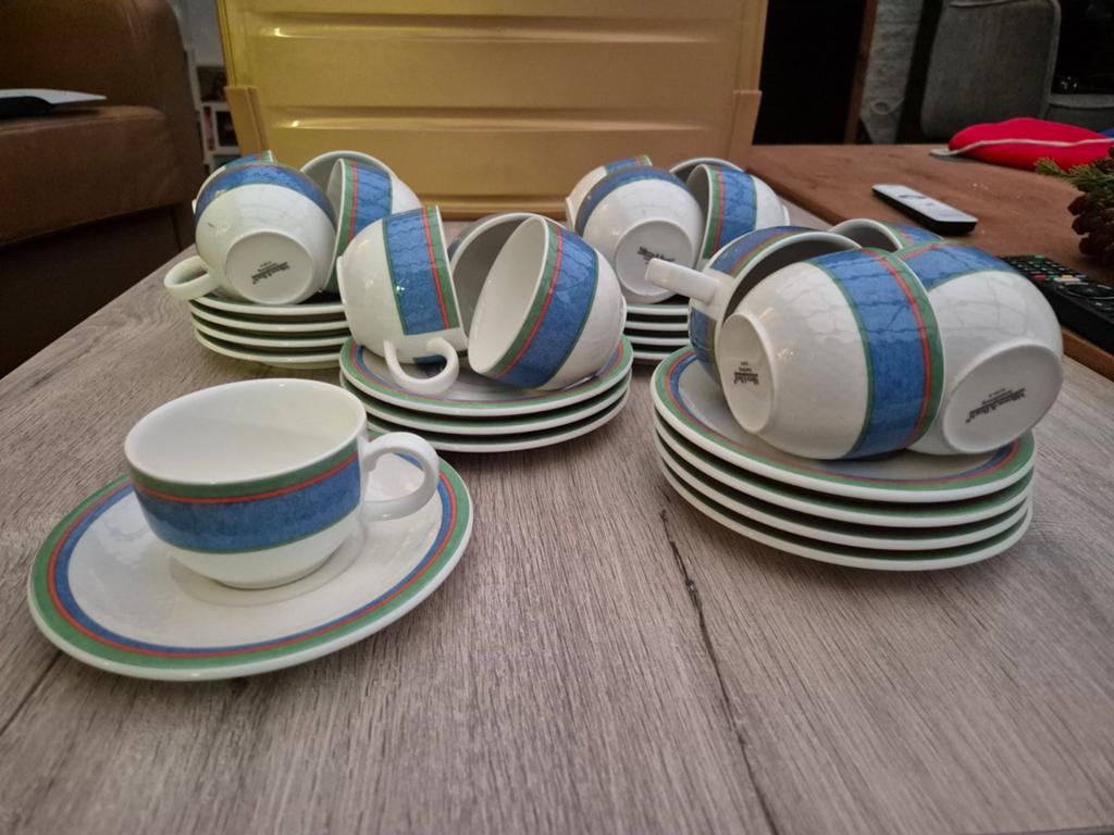 Villeroy & Boch 16-delig kop en schotel servies, Ophalen of Verzenden, Zo goed als nieuw, Overige stijlen, Kop(pen) en/of Schotel(s)