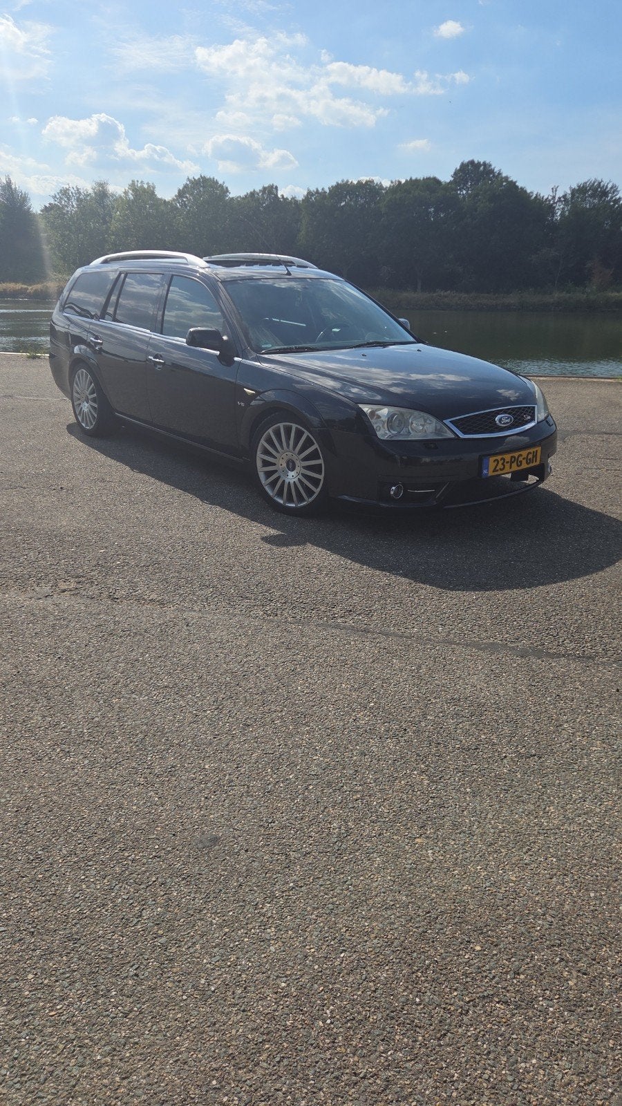 Ford Mondeo 2.5 24V 125KW Wagon 2004 Zwart, Auto's, Voorwielaandrijving, 1800 kg, Zwart, Handgeschakeld