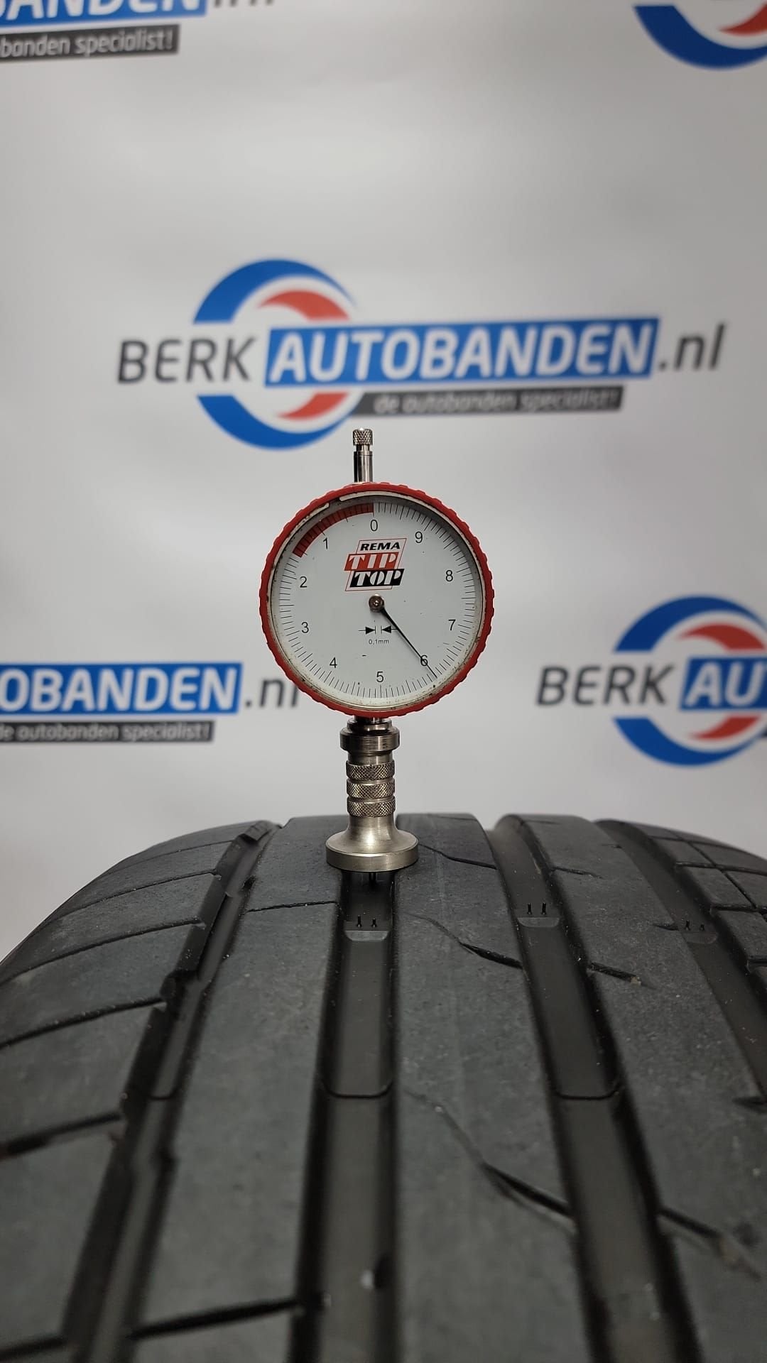 2x Hankook Ventus S1 EVO 3 EV AO SEAL 235/50 R20 100T 235/50, Auto-onderdelen, Banden en Velgen, Gebruikt, -, -, Ophalen of Verzenden