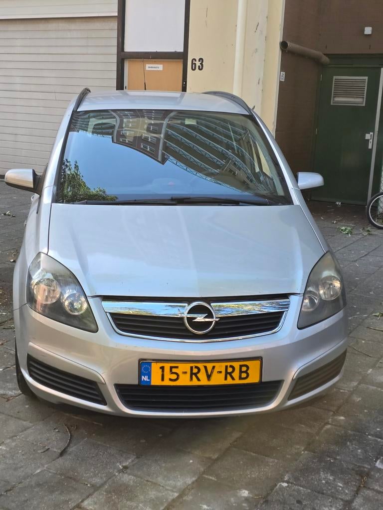 Opel Zafira 1.8 2005 Grijs/ 7 persoons, Auto's, Stof, 4 cilinders, Metallic lak, Origineel Nederlands