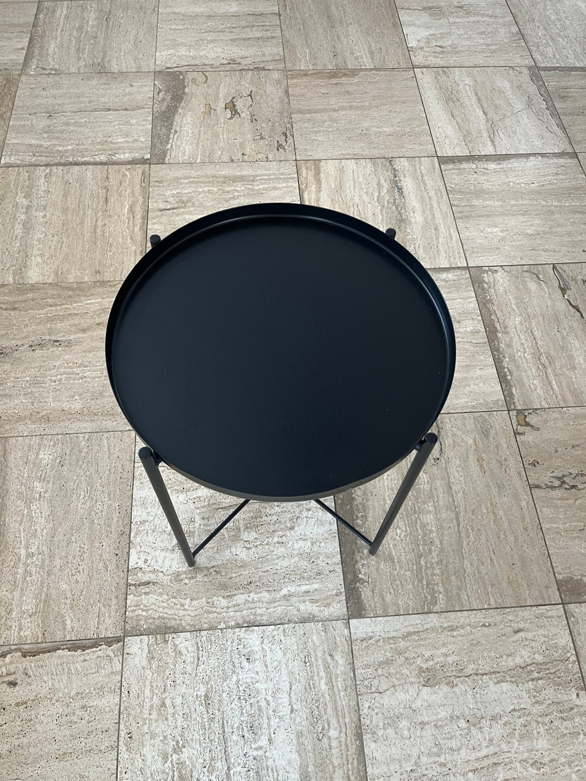 Zwart metalen bijzettafel - Rond en modern, 45 tot 60 cm, Minder dan 55 cm, Metaal of Aluminium, Rond