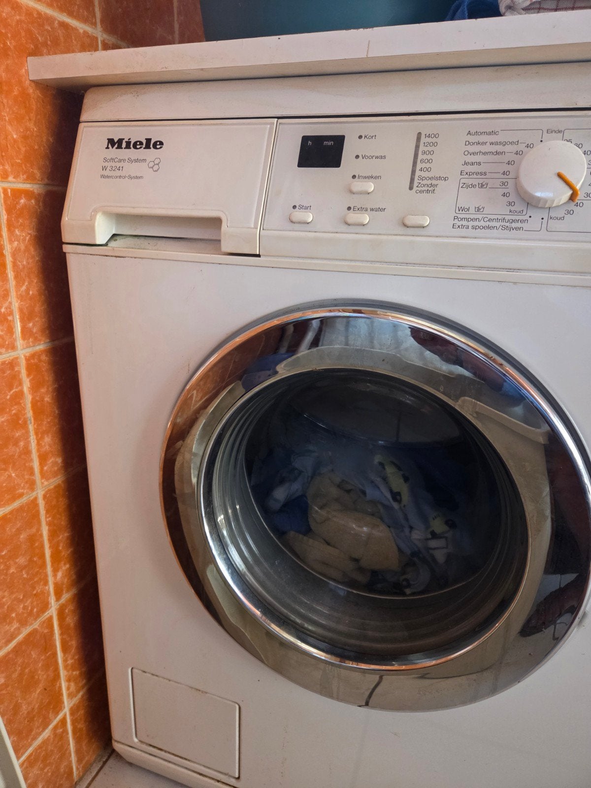 Miele W 3241 SoftCare System Wasmachine, Ophalen, 6 tot 8 kg, Voorlader, 85 tot 90 cm