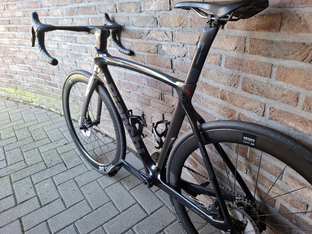 KOERSFIETS BIANCHI OLTRE XR4 - DI2, Carbon, Zo goed als nieuw, Meer dan 20 versnellingen, Schijfrem