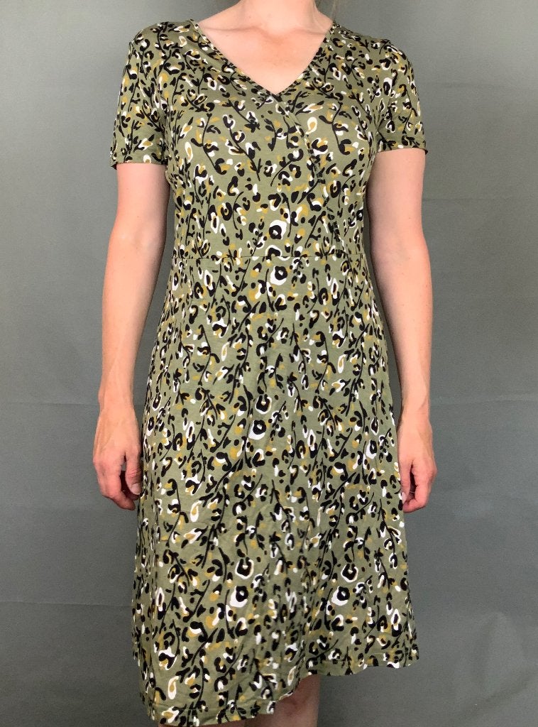 Bonprix Collection BPC jurk maat L groen khaki bloemenprint, Maat 38/40 (M), Ophalen of Verzenden, Zo goed als nieuw, Knielengte