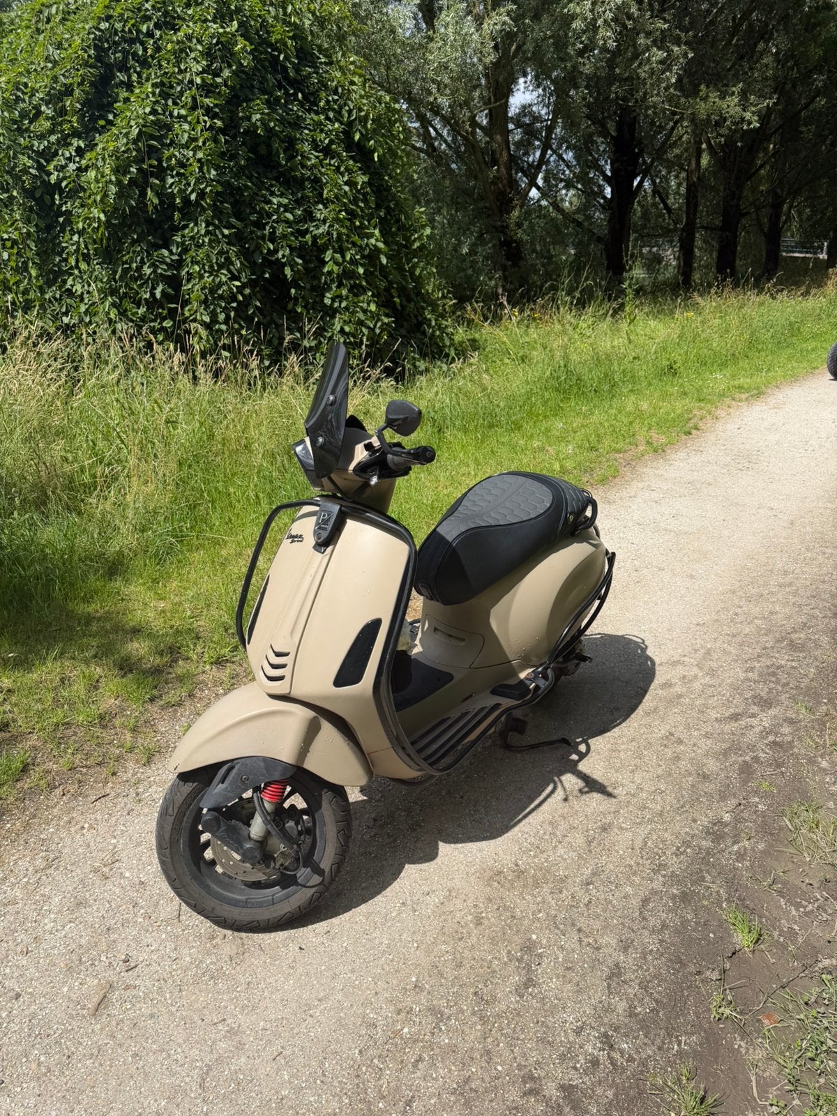 Vespa sprint 80cc, Fietsen en Brommers, Scooters | Vespa, Ophalen, Overige modellen, Maximaal 45 km/u, Zo goed als nieuw