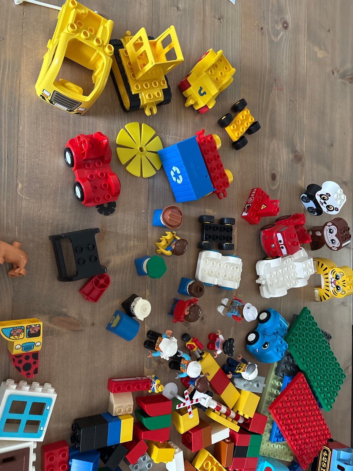 Grote partij Duplo: poppetjes, auto's, dieren en blokken, Ophalen, Gebruikt, Inclusief extra onderdelen, Duplo