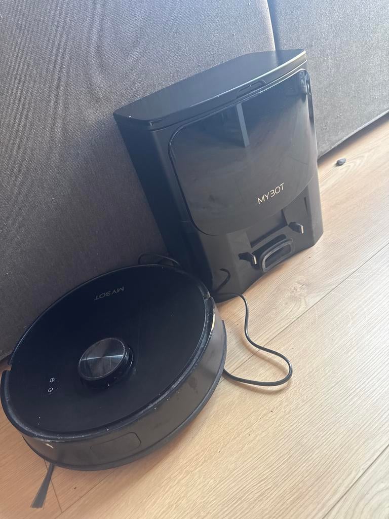 MYBOT Robotstofzuiger met zelfreinigend station, Ophalen, Zo goed als nieuw
