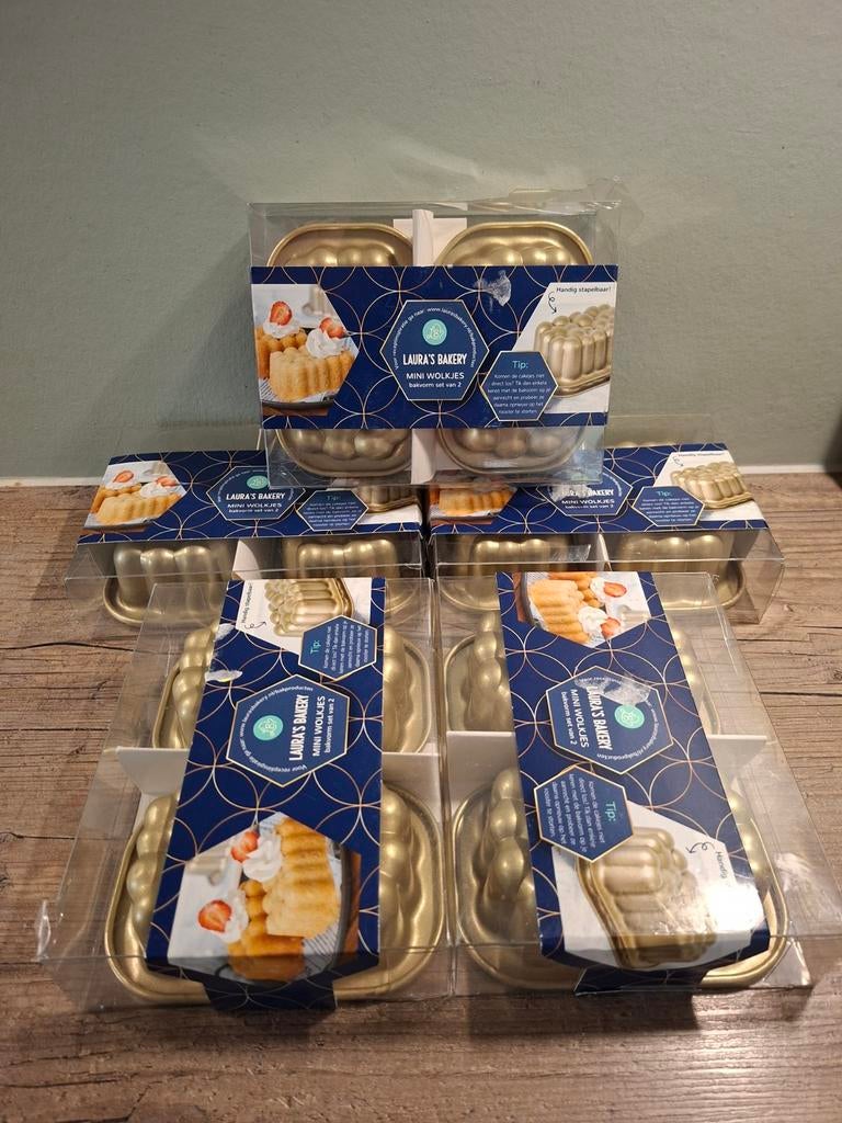 Laura's Bakery bakvormpje wolken., Overige typen, Ophalen of Verzenden, Nieuw, Overige merken