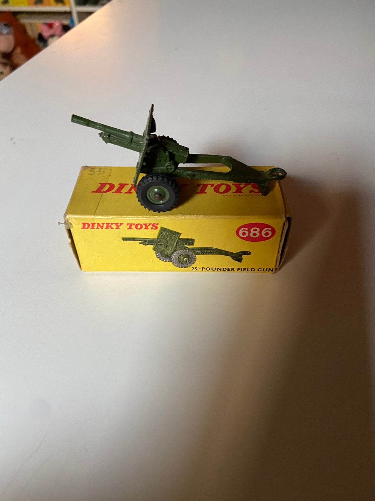 Dinky militair 25 pounder field gun 686, Ophalen of Verzenden, Zo goed als nieuw, Auto, Dinky Toys