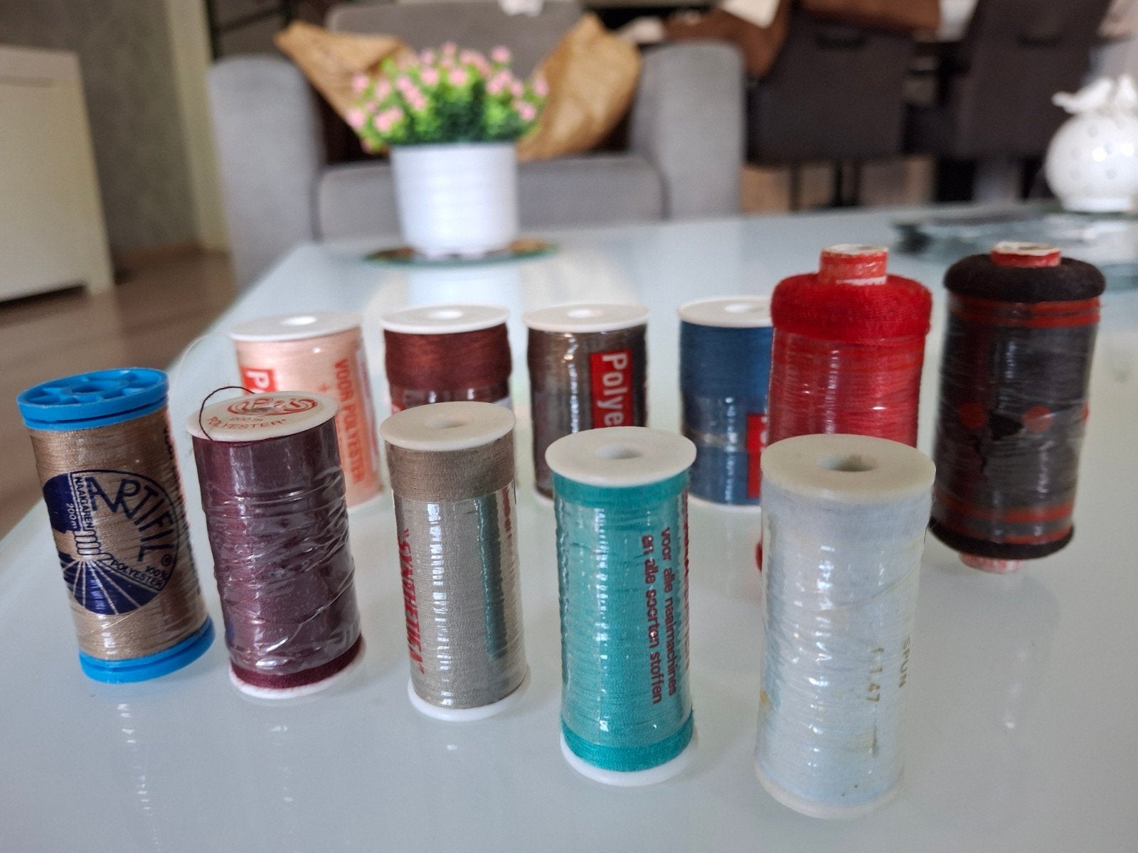 11 Nieuwe Klosjes Garen in Diverse Kleuren, Hobby en Vrije tijd, Ophalen