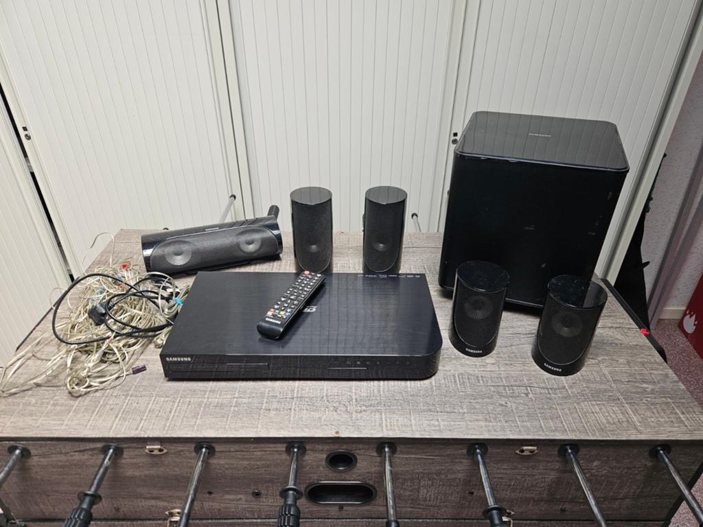 Samsung HT-J5500 Home Cinema Set - Blu-ray & 5.1 Surround, Audio, Tv en Foto, Home Cinema-sets, Gebruikt, Blu-ray-speler, 70 watt of meer