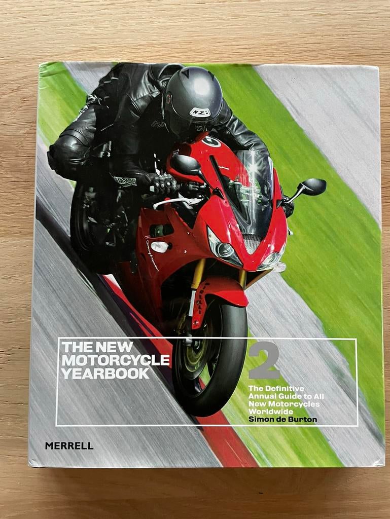 boek The New Annual Motorcycle Yearbook 2, 2006, Merrell Eng, Ophalen of Verzenden, Gelezen, Algemeen