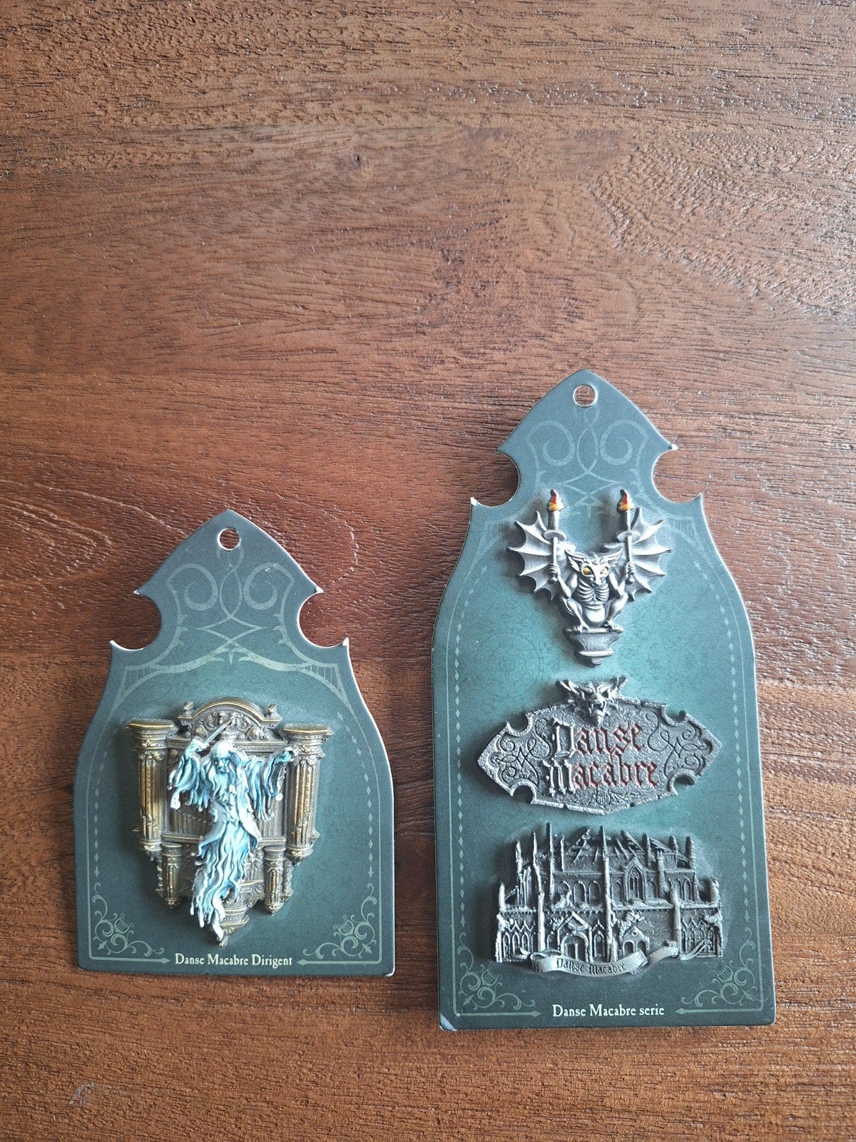 Efteling Danse Macabre Pins - Dirigent & Serie, Ophalen, Nieuw, Button of Speldje