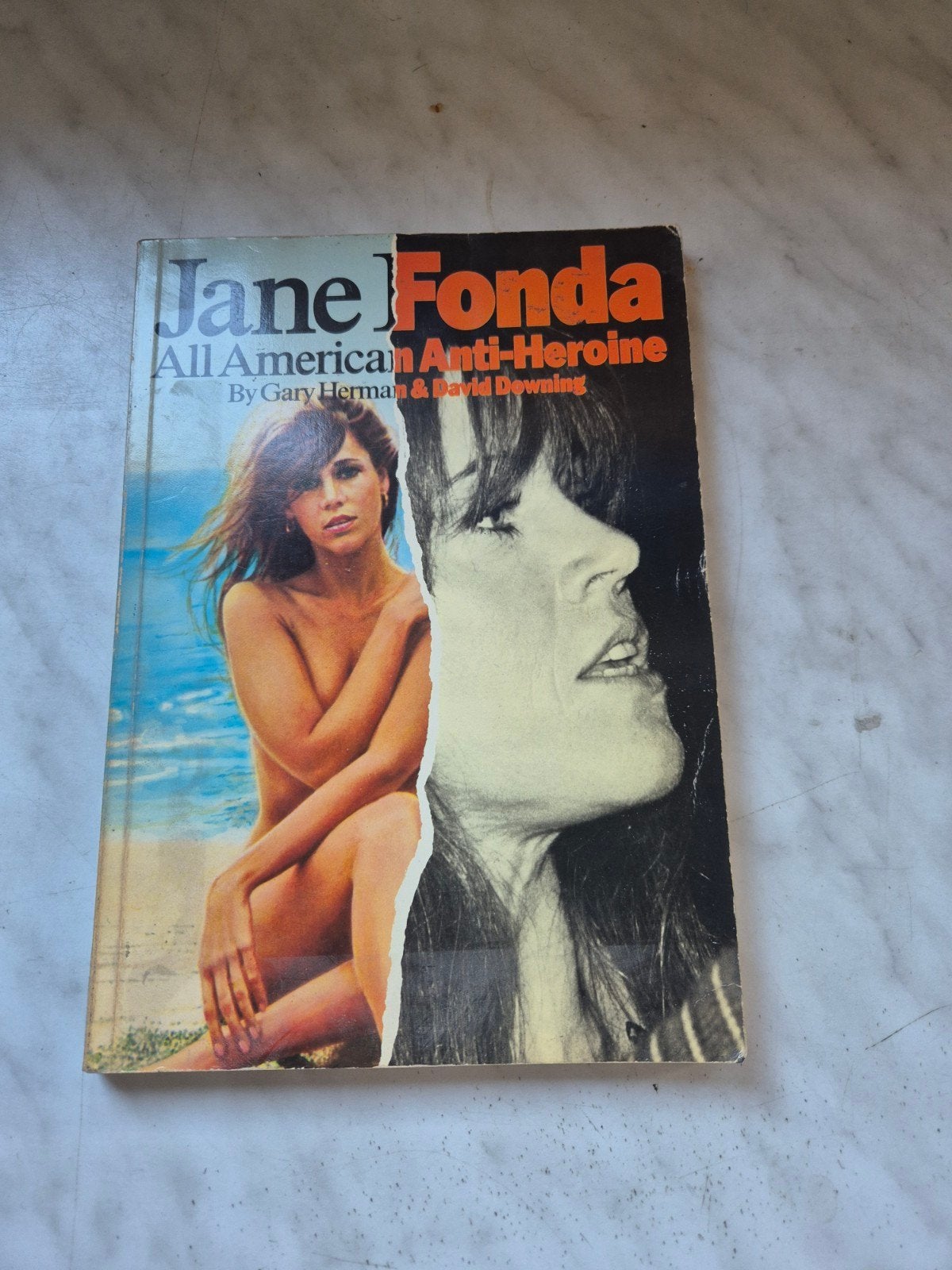 Jane Fonda: All American Anti-Heroine - Biografie, Boeken, Ophalen of Verzenden, Gelezen, Gary Herman & David Downing, Film, Tv en Media