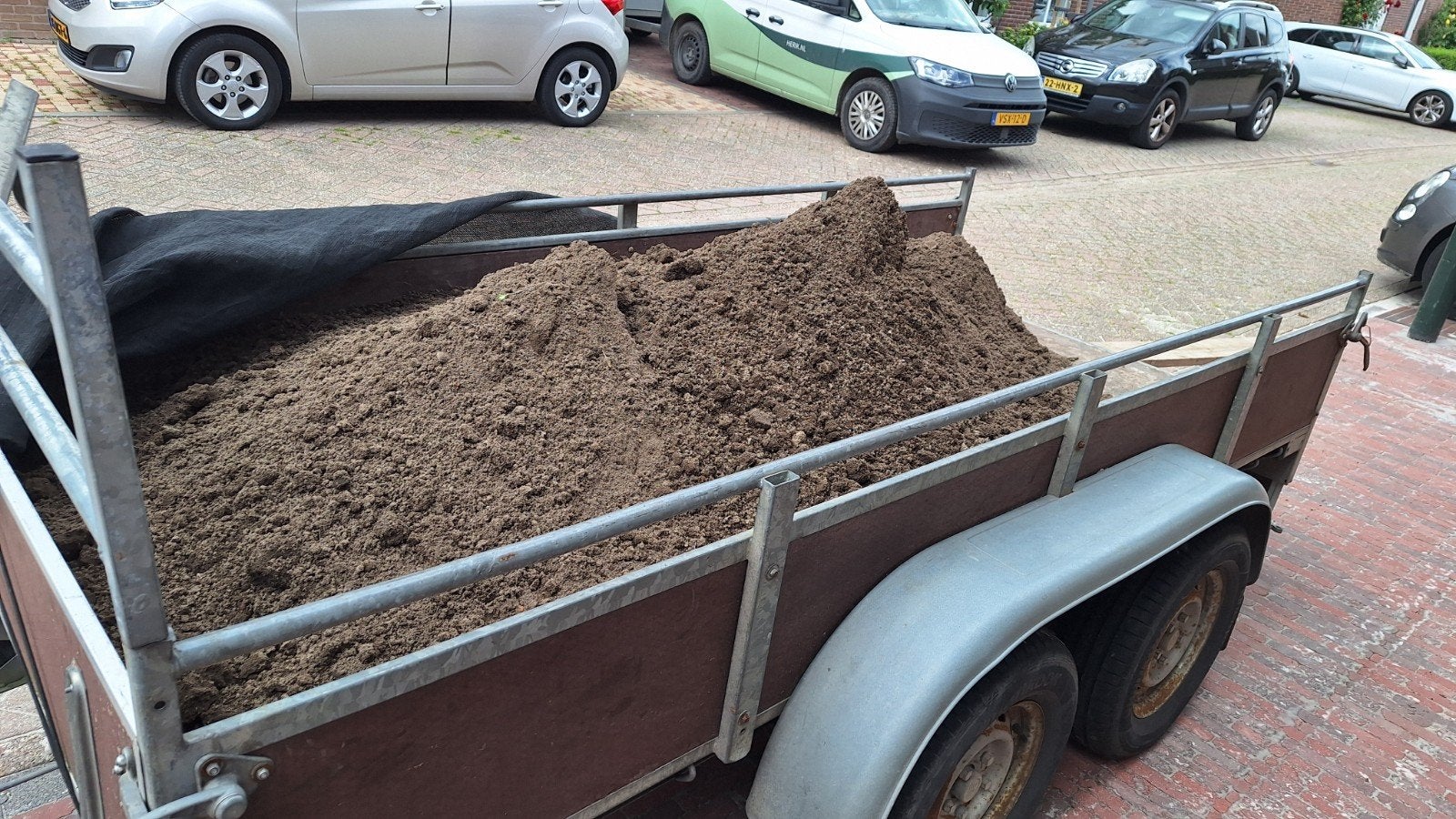 1 kuub grond. Kan bezorgd worden in hardinxveld/sliedrecht., Ophalen of Verzenden, Tuinaarde