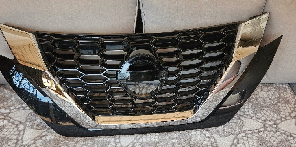 Grille Nissan Juke F16 62310-6PA0A / 62310-6PA0B, Auto-onderdelen, Ophalen, Gebruikt, Nissan, Bumper