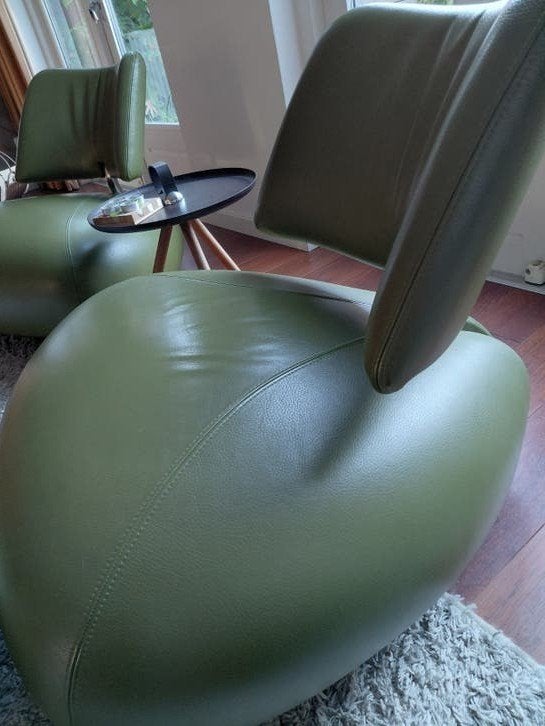 Foto 3 van Set van 2 Design fauteuils met poef (Merk Leolux)