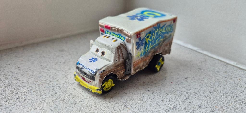 Disney Pixar Cars Dr. Damage, Ophalen of Verzenden, Gebruikt