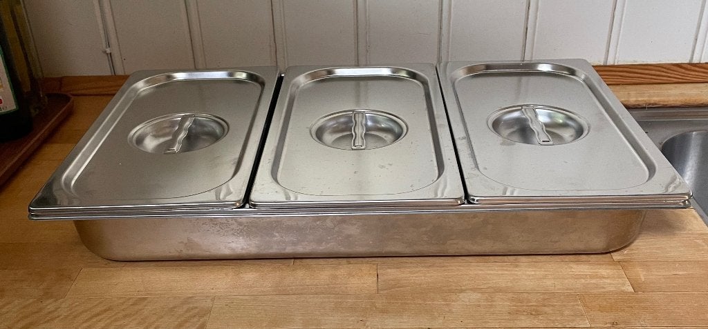 Te koop RVS warmhoudschalen met deksels - 3 stuks (Boretti), Huis en Inrichting, Overige typen, Zilver, Ophalen of Verzenden, Zo goed als nieuw