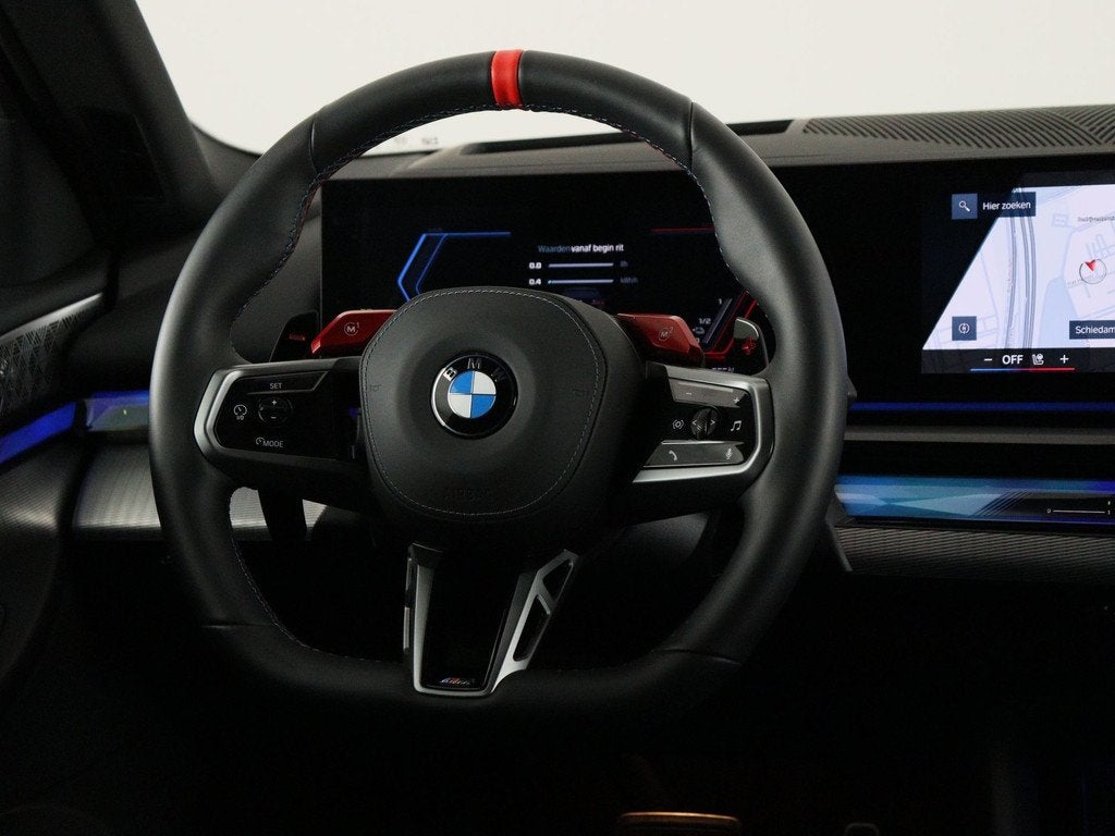 BMW M5 Touring SOH 100% (bj 2025, automaat), Auto's, Automaat, Gebruikt, 4395 cc, Zwart