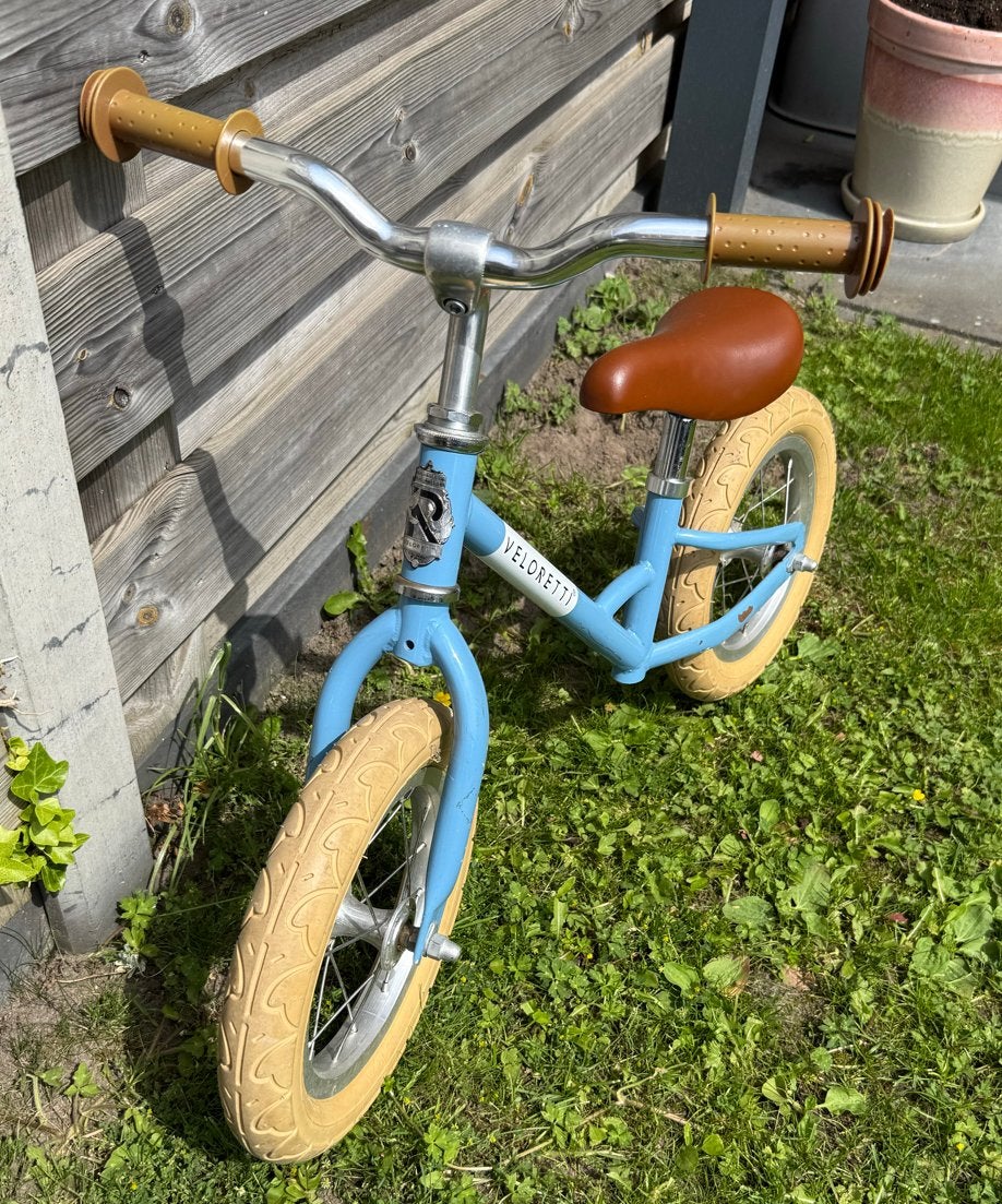 Veloretti loopfietsje - lichtblauw, Fietsen en Brommers, Fietsen | Kinderfietsjes, Ophalen of Verzenden, Gebruikt, Minder dan 16 inch