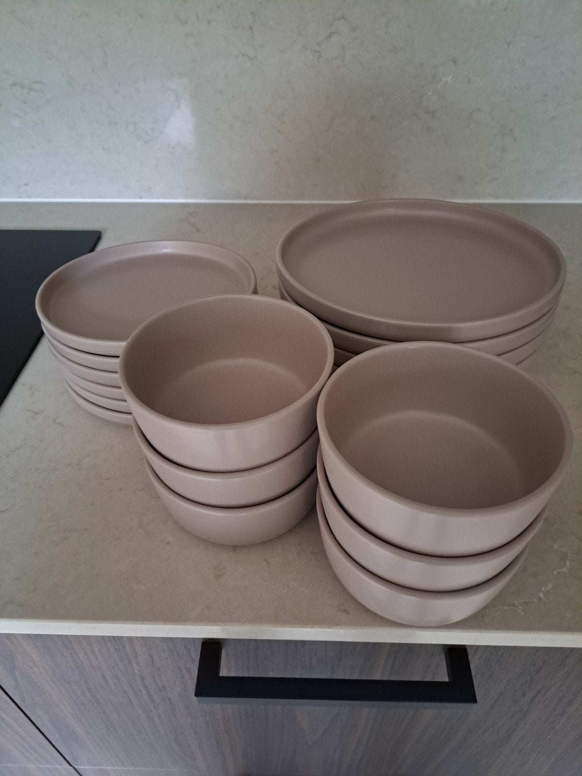 Servies set - Action 6 ontbijtborden/ 6 dinerborden en 6 kom, Overige materialen, Overige merken, Nieuw, Ophalen of Verzenden