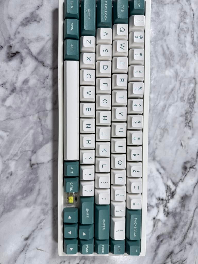 2x Gaming keyboard, Ophalen of Verzenden, Zo goed als nieuw, Gaming toetsenbord