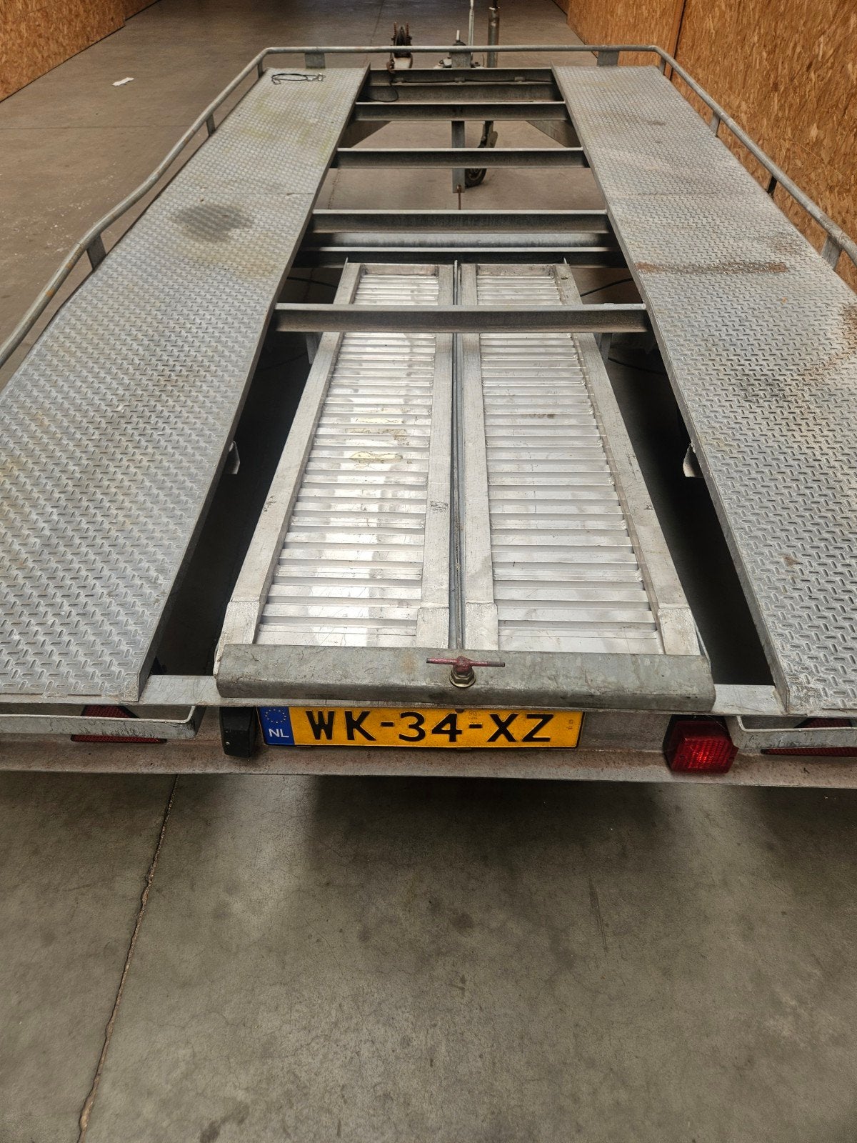 Autoambulance met oprijplaten!!, Auto diversen, Ophalen
