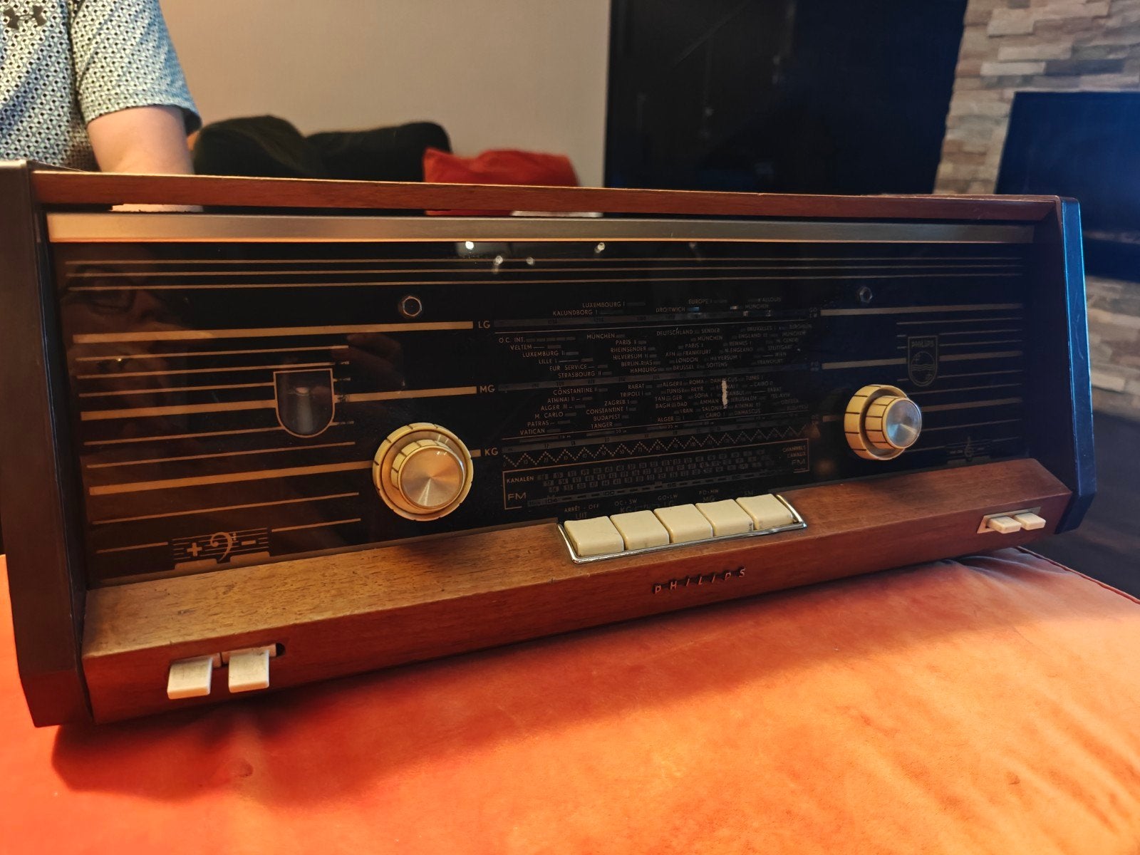 Vintage Philips Radio - Klassieke Houten Ontvanger, Ophalen of Verzenden, Gebruikt, Radio