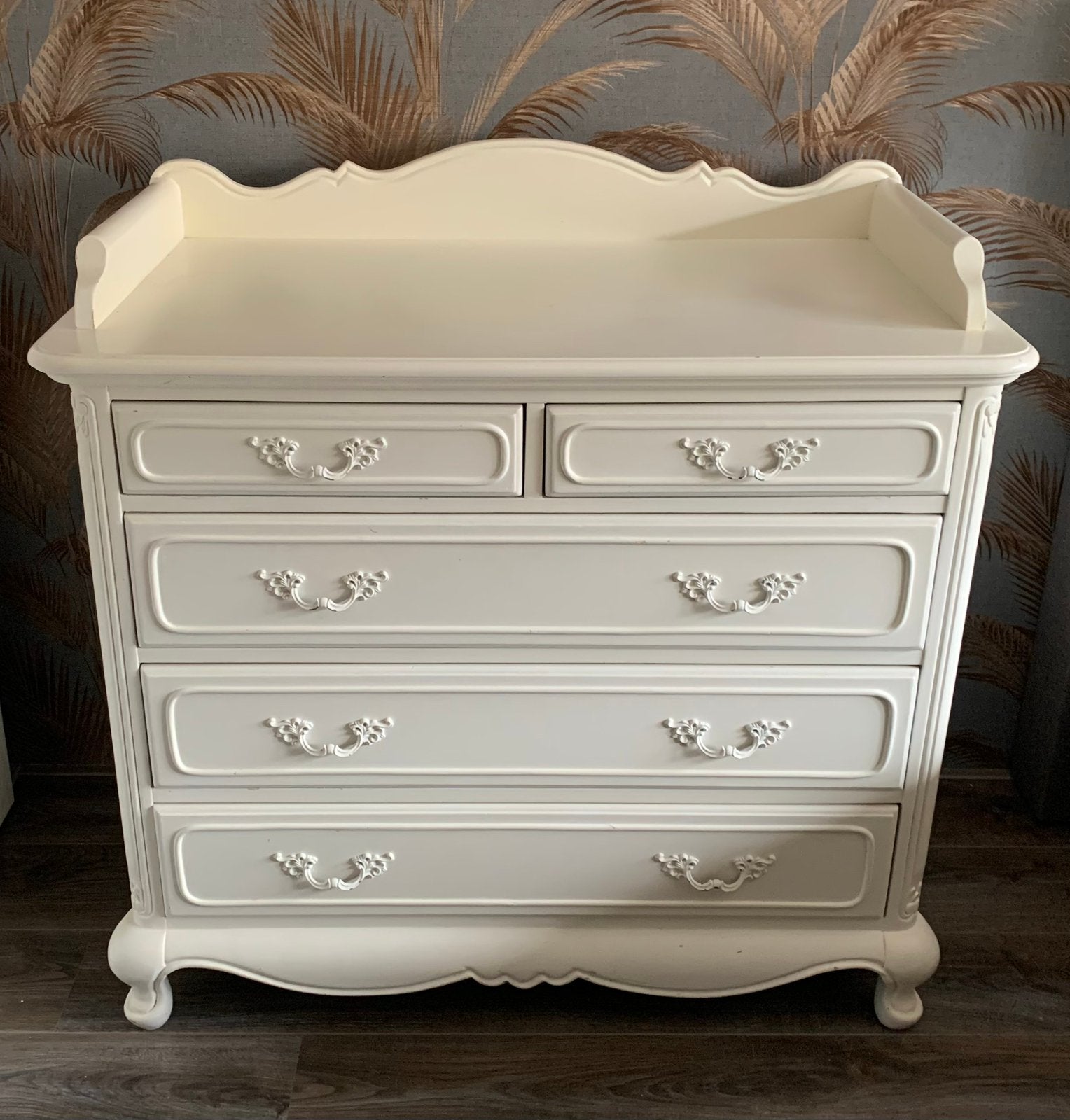Barok Commode, Ophalen