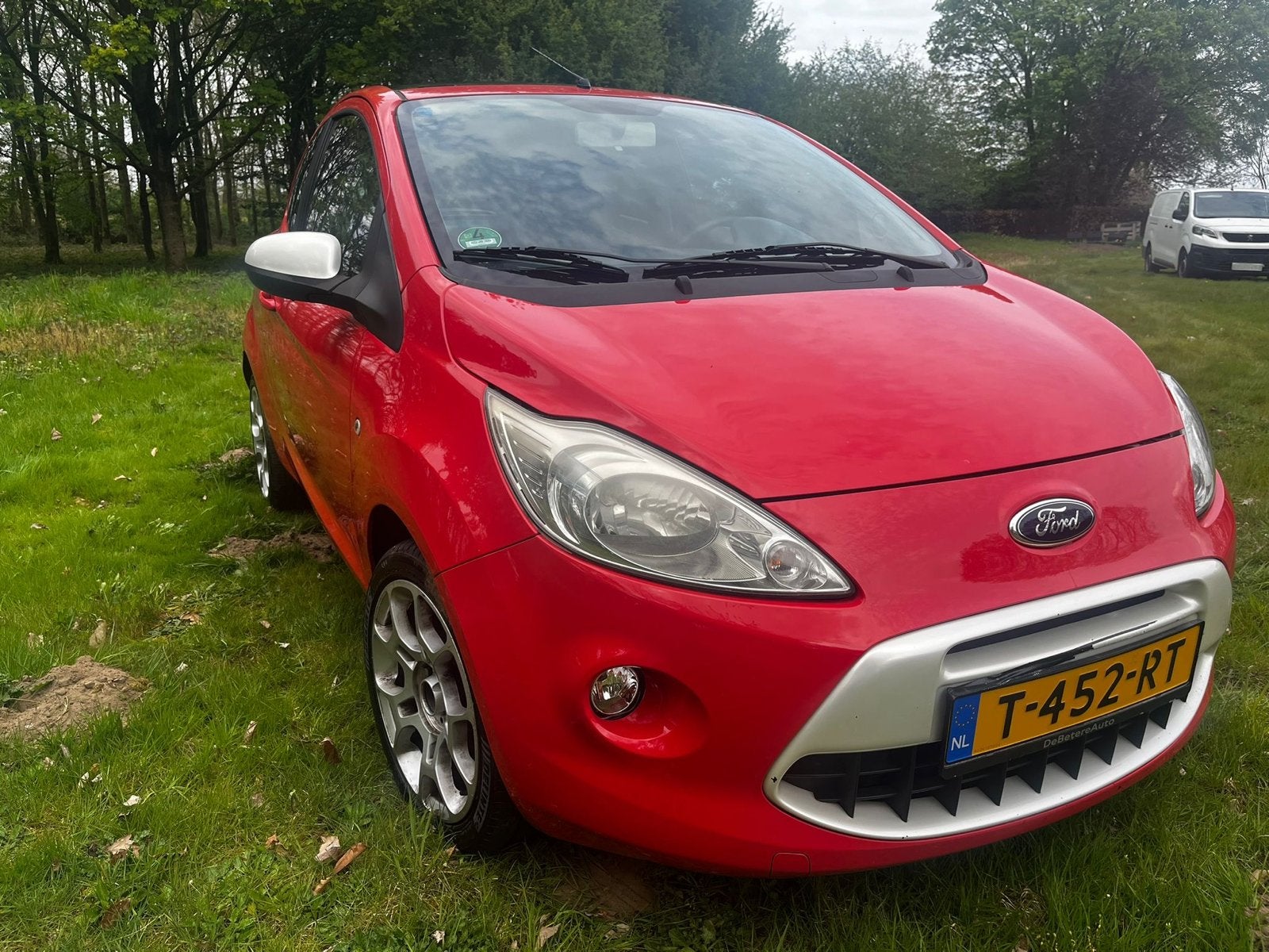 Foto 2 van Ford Ka 1.2 51KW 2010 Rood