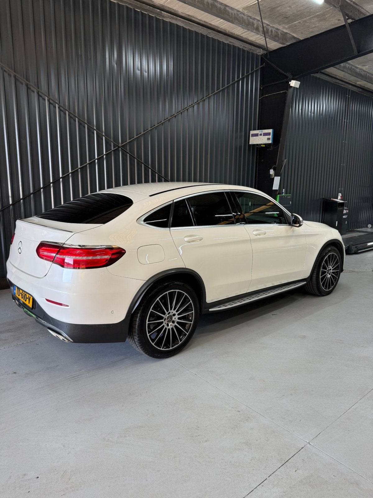 Mercedes-Benz GLC Coupé 250d 204pk 4MATIC 9G-TRONIC 2017 Wit, Automaat, 2500 kg, Wit, SUV of Terreinwagen