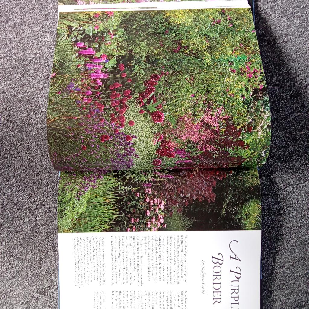Tuinboek, Engels, hardcover veel fotoos, Boeken, Ophalen of Verzenden, Zo goed als nieuw, Borduren en Naaien