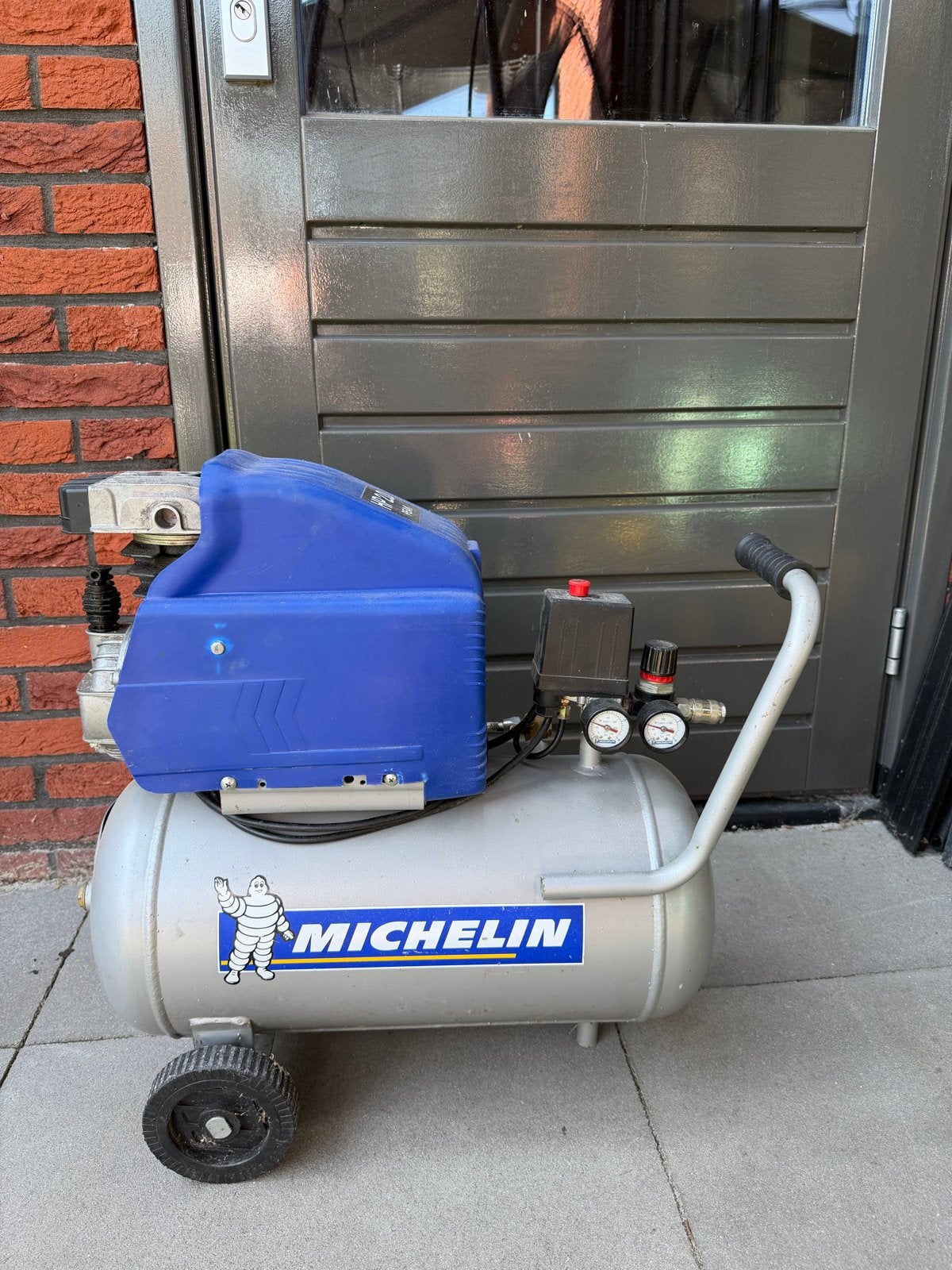 Michelin Compressor MB24-142, Ophalen, 6 tot 10 bar, Zo goed als nieuw, Minder dan 200 liter/min