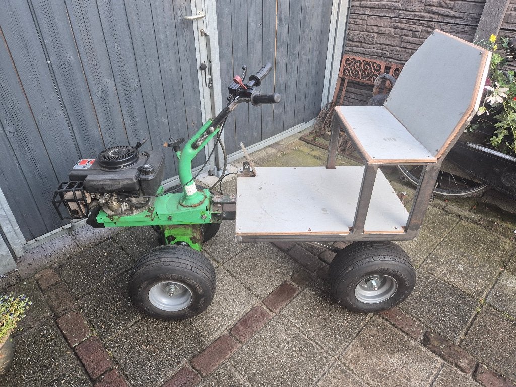 tuinfrees met aanhanger, Ophalen of Verzenden, Zo goed als nieuw, Benzine, Tuinfrees