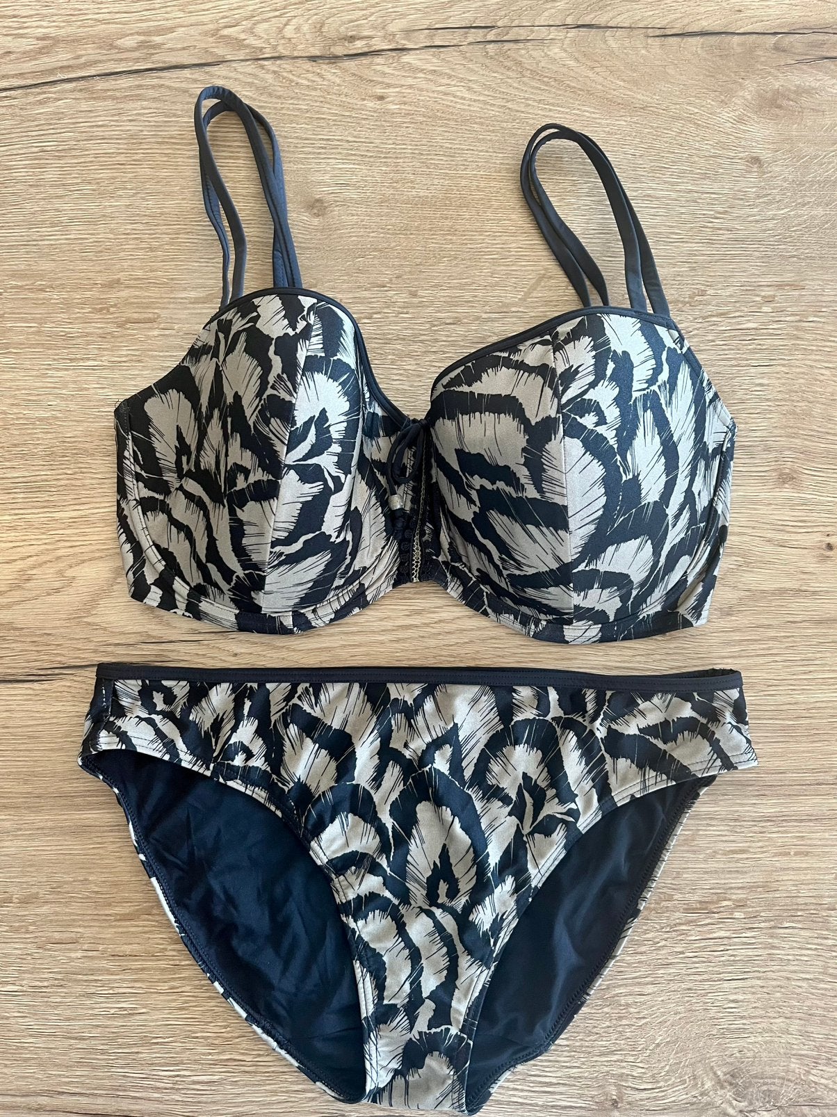Prima donna 80G bbh broekje 42 zwart met groen, Kleding | Dames, Zwart, Ophalen of Verzenden, Zo goed als nieuw, Bikini