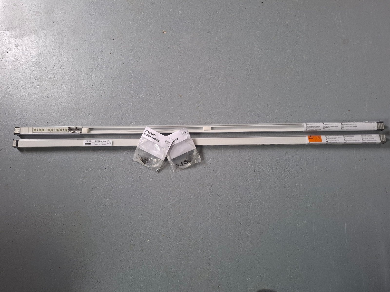 IKEA HAGHED foto/schilderij rails met koord/haken, Ophalen, Met haken, Wit, Nieuw