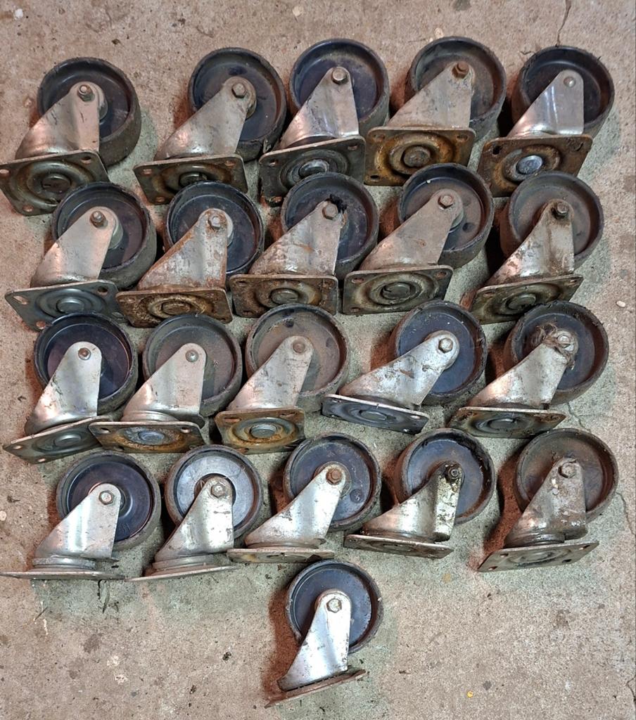 Partij Zwenkwielen en Rechte Wielen - 100mm Diameter, Ophalen, Gebruikt