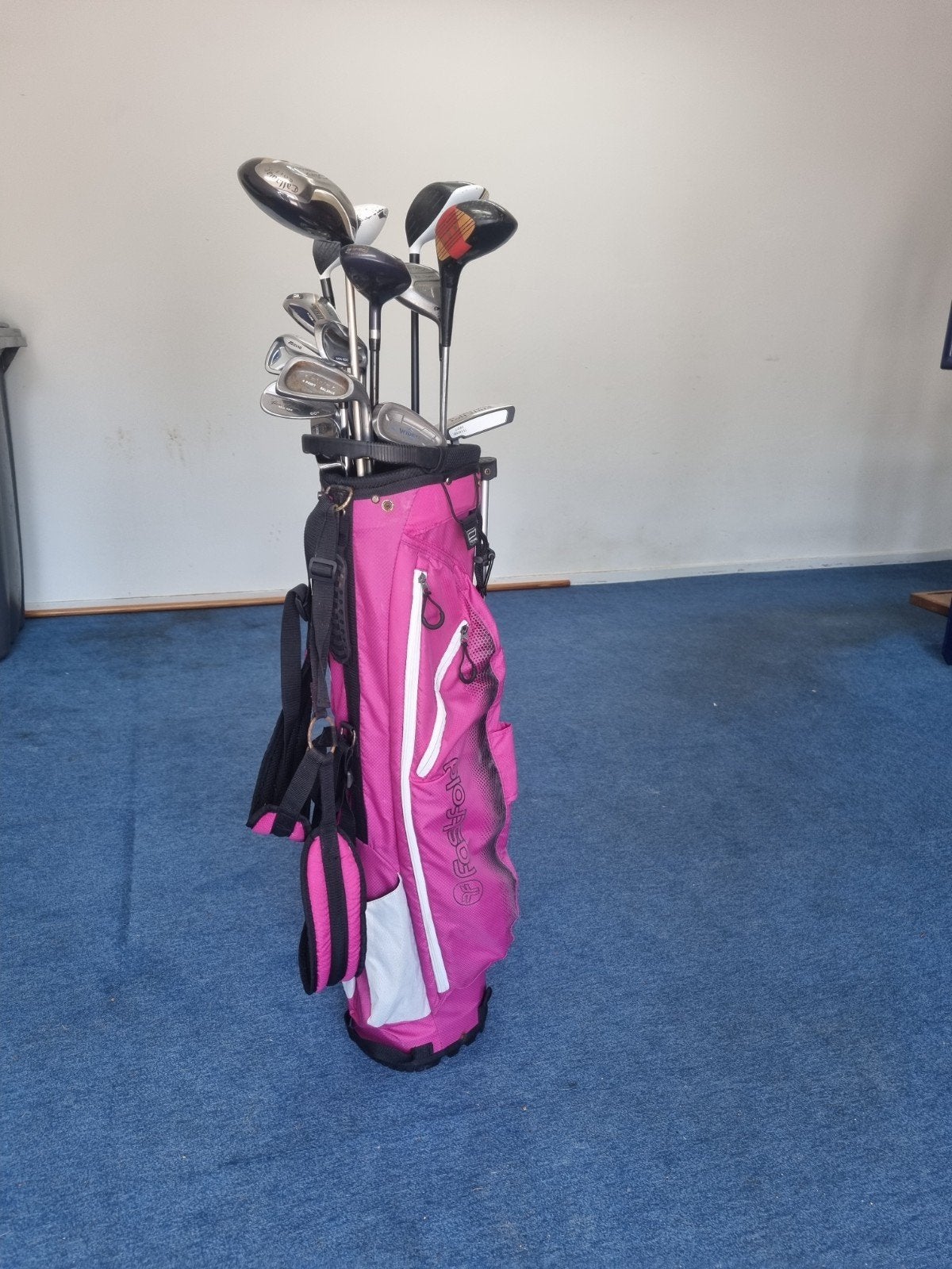 Fostfold golftas magenta, Ophalen, Tas