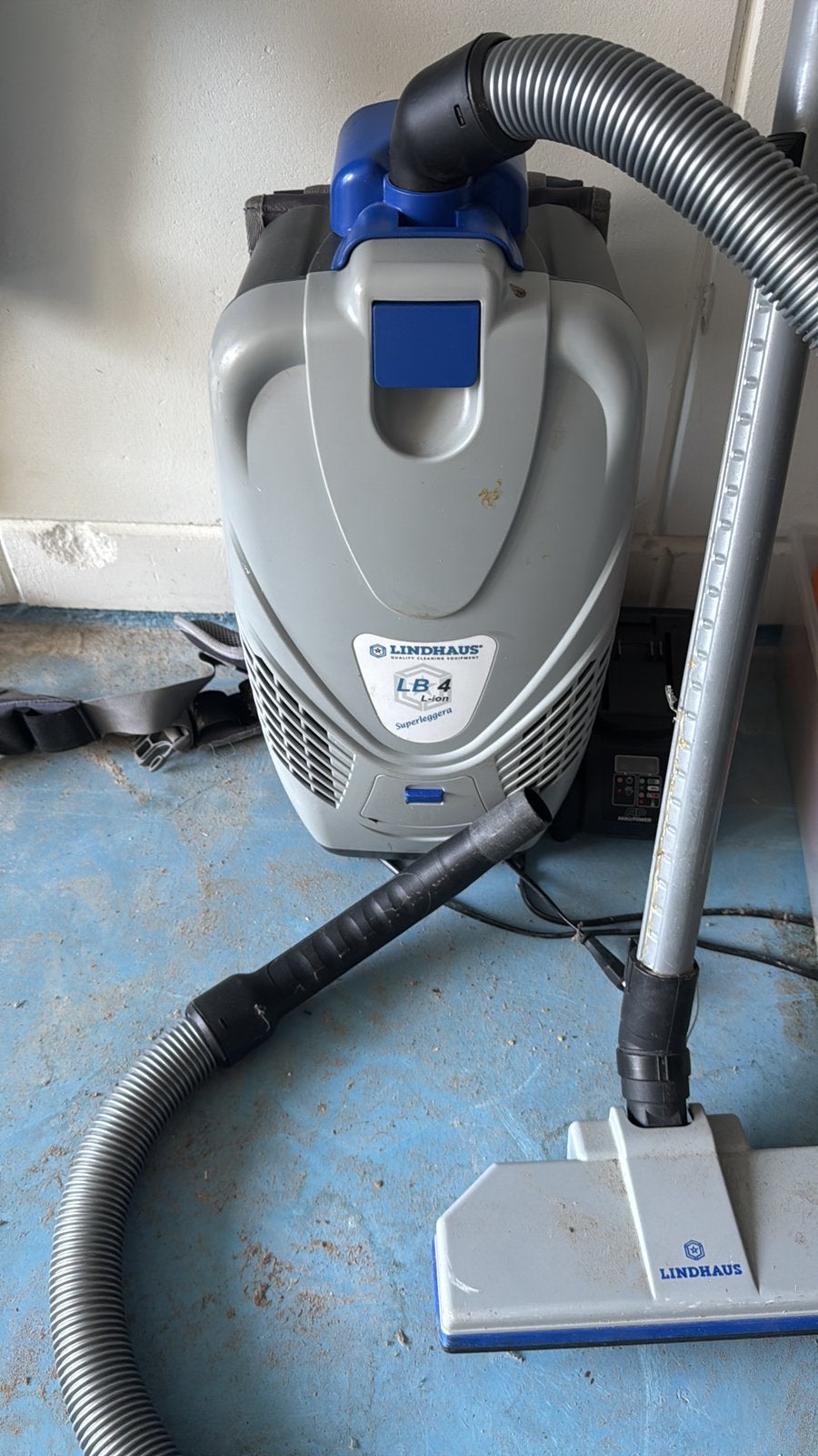Lindhaus LB4 L-ion Superleggera Rugzakstofzuiger, Witgoed en Apparatuur, Overige merken, Gebruikt, Draadloos, Steelstofzuiger