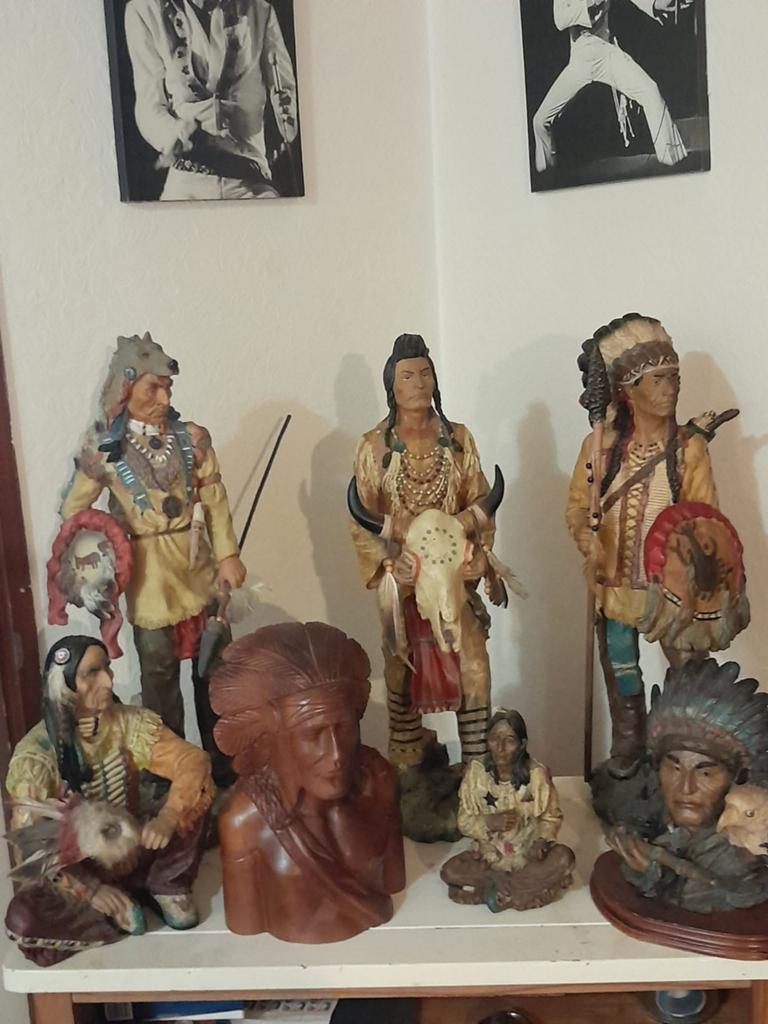 Verzameling Indianen beelden - Diverse materialen, Antiek en Kunst, Kunst | Beelden en Houtsnijwerken, Ophalen of Verzenden, Handgemaakt