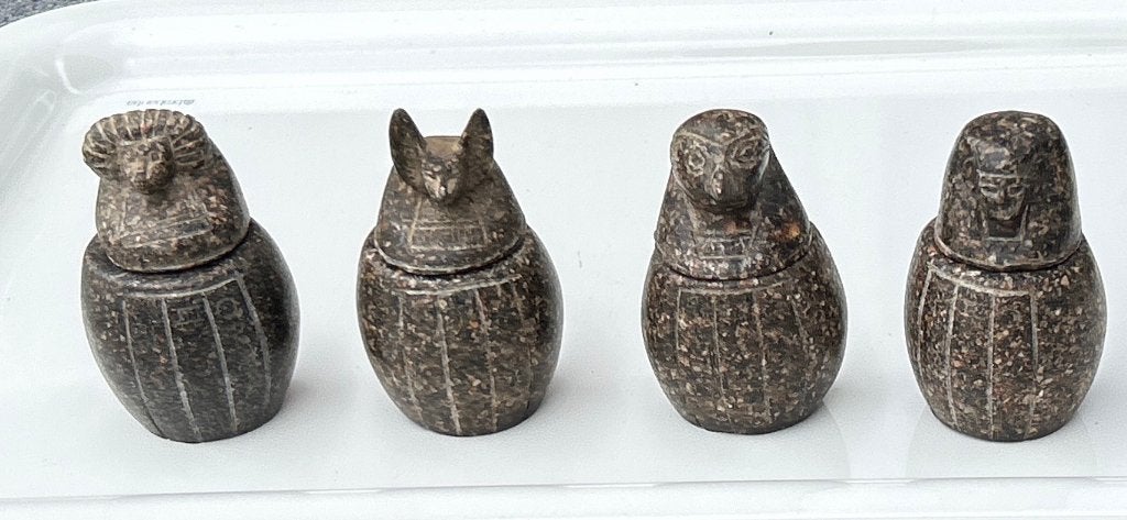 Aantrekkelijke set van 4 Egyptische Canopenvazen, Ophalen of Verzenden, Zo goed als nieuw, Dier
