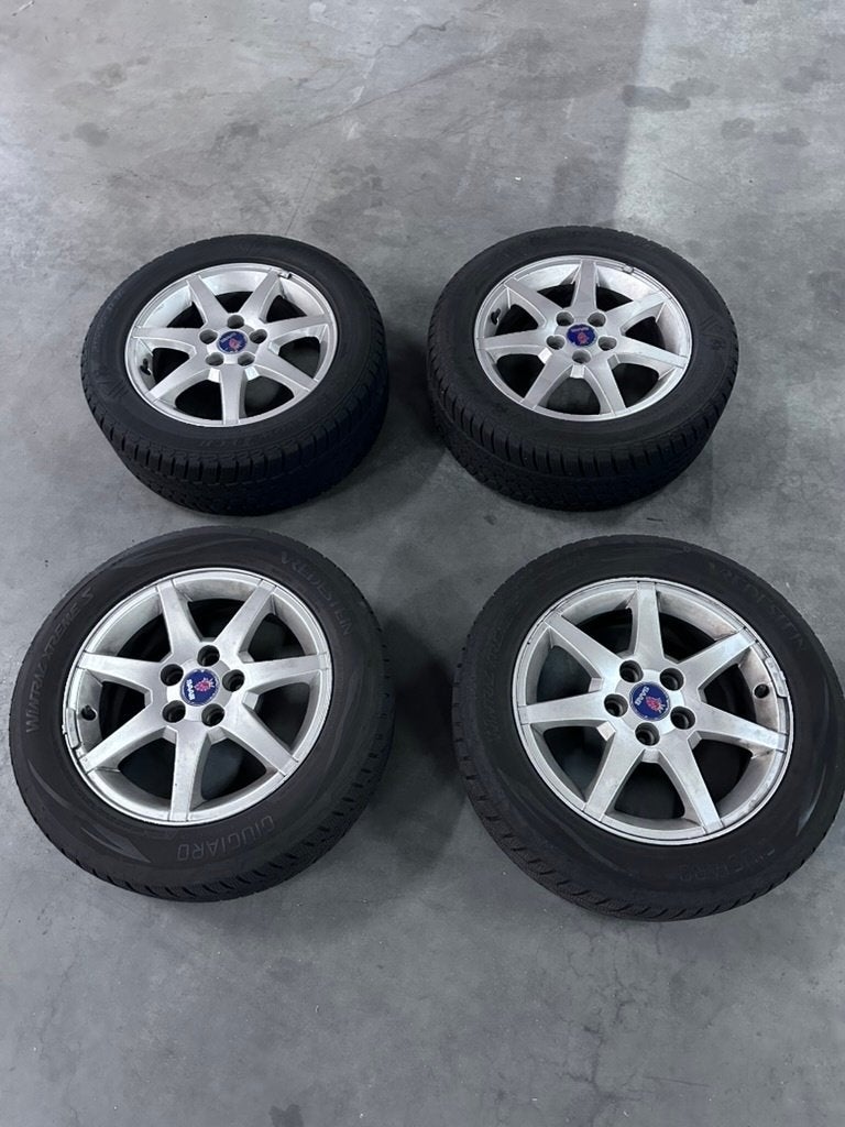 Saab 9-3X velgen 16 inch met winterbanden 215/55 R16, Auto-onderdelen, Ophalen, 16 inch, Banden en Velgen, Winterbanden