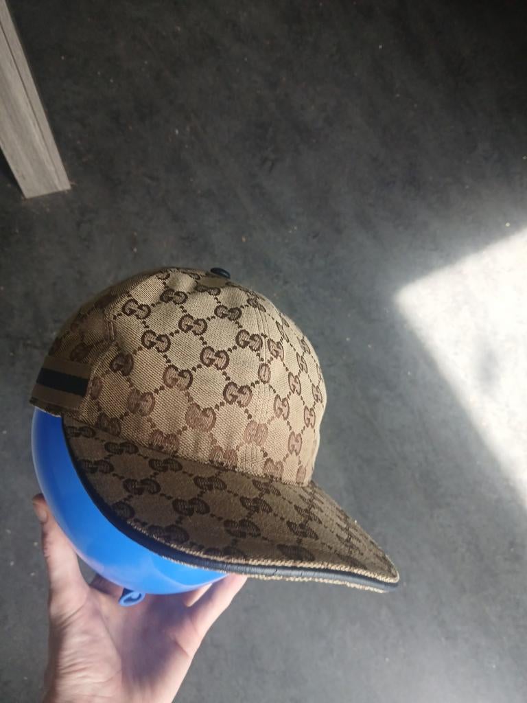 Gucci pet limited edition, Ophalen