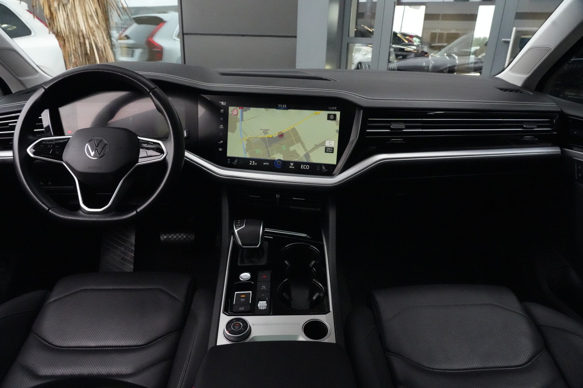 Volkswagen Touareg 3.0 TSi eHybrid 4MOTION Elegance Volkswag, Automaat, Gebruikt, Zwart, 2995 cc
