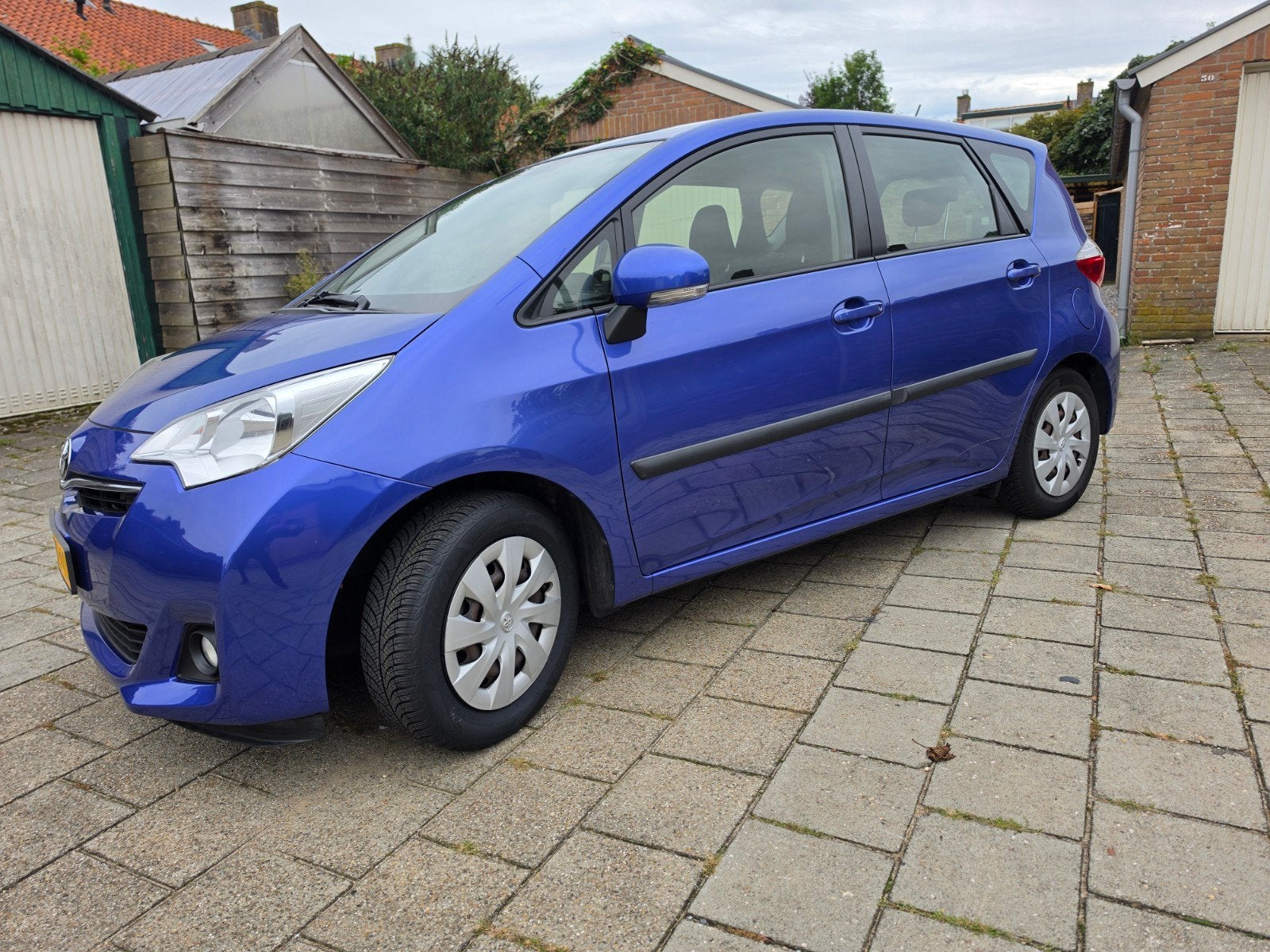 Toyota Verso-S 1.3  2014.AUTOMAAT.airco.Slechts147.000km.NAP, Auto's, 4 cilinders, Blauw, 550 kg, 1060 kg