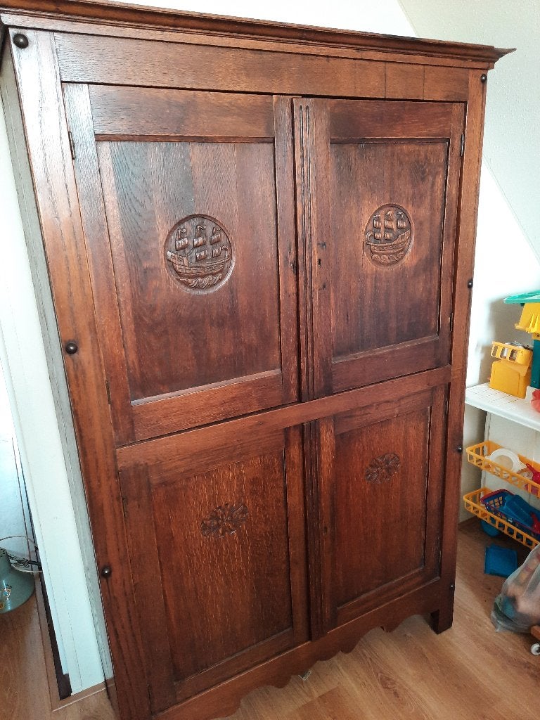 Eikenhouten kast, Antiek en Kunst, Ophalen