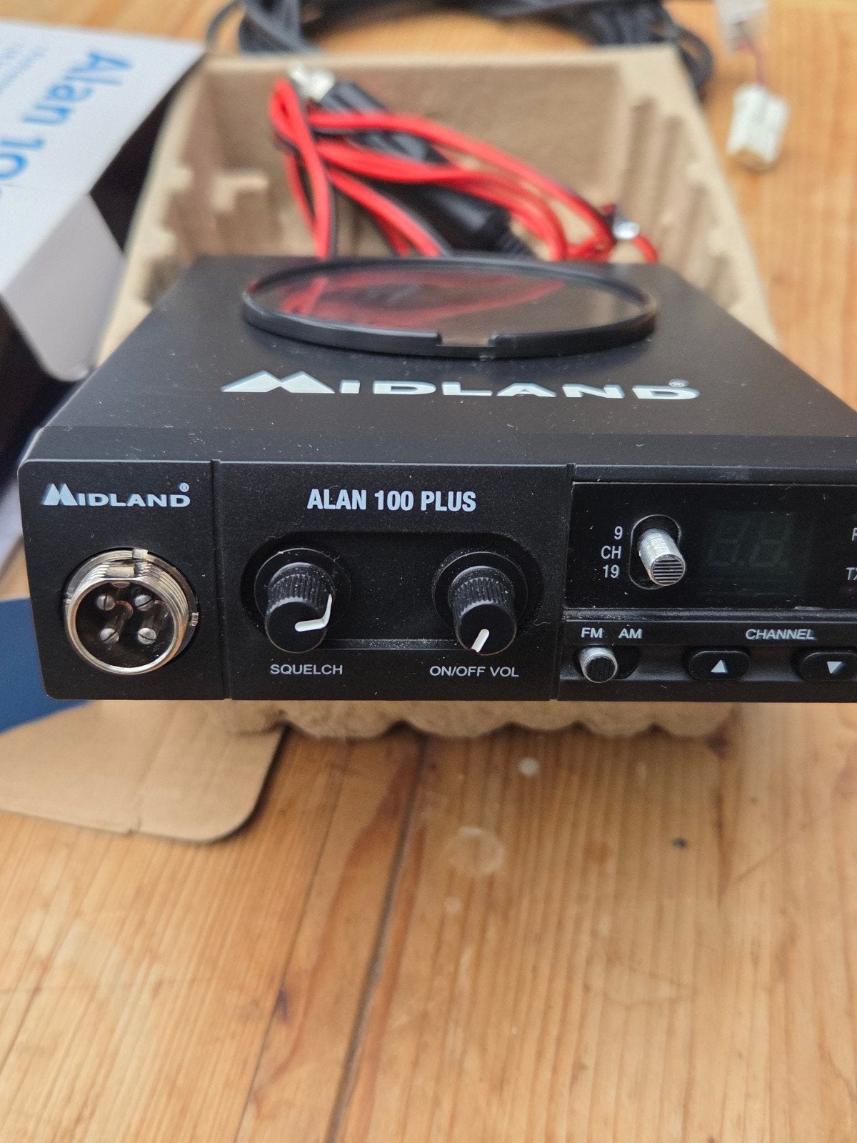 Midland Alan 100 Plus B CB Zendbak 12/24V met Antenne, Ophalen, Zo goed als nieuw, Zender en Ontvanger